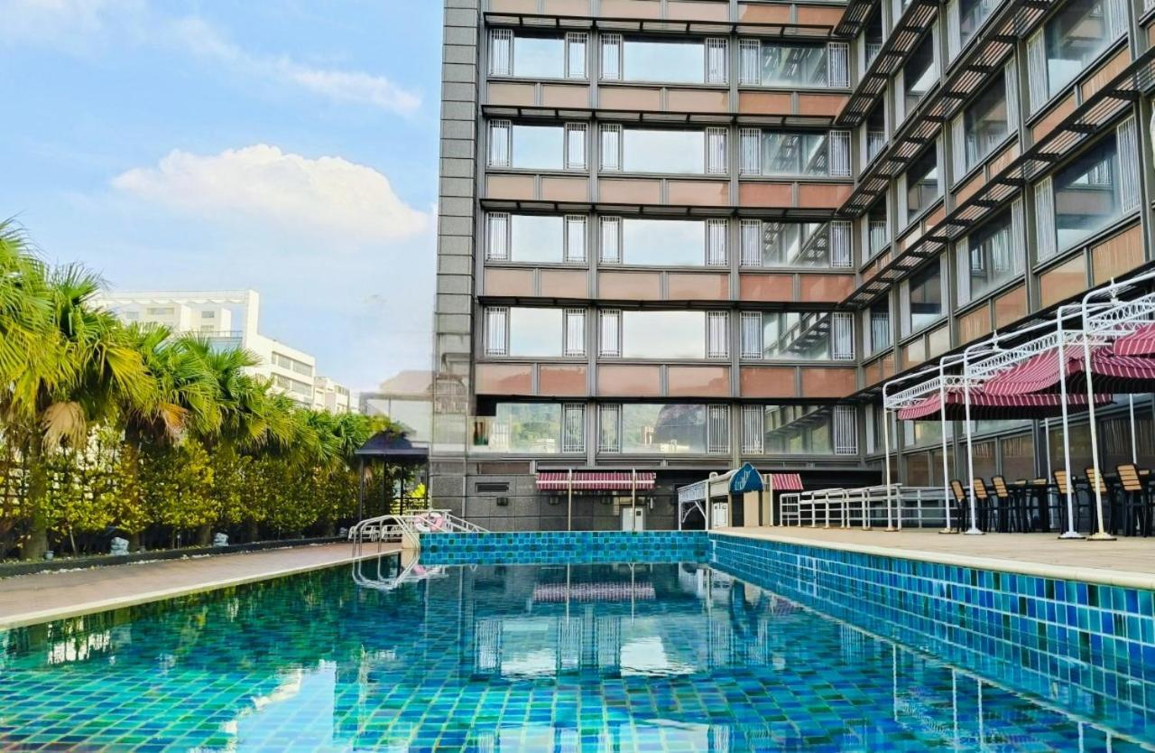 S Aura Hotel Taipéi Exterior foto